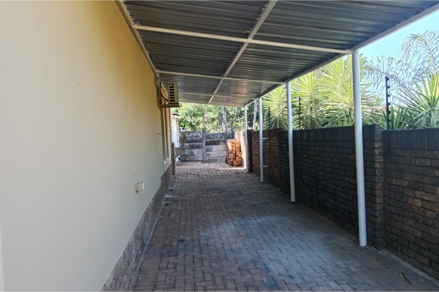3 Bedroom Property for Sale in Safari Gardens North West